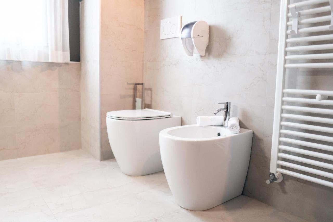 K Modern Hotel Peschiera del Garda Luaran gambar