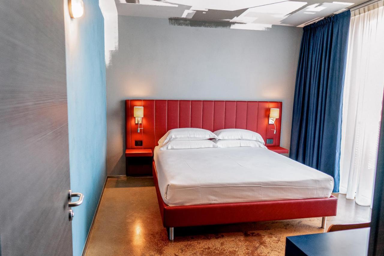 K Modern Hotel Peschiera del Garda Luaran gambar