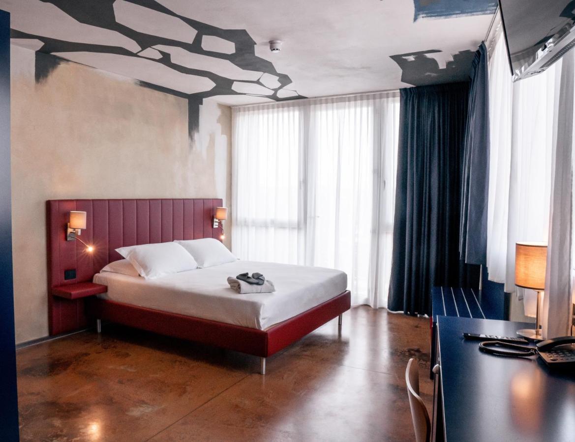 K Modern Hotel Peschiera del Garda Luaran gambar